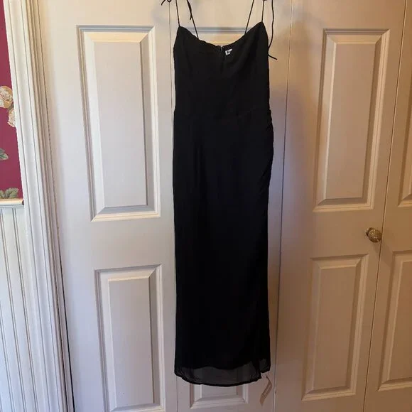 NWT Reformation Kourtney Dress Black - Size 6 - Picture 4 of 6
